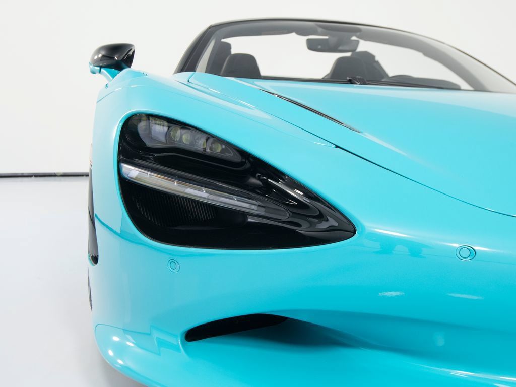 Used 2024 McLaren 750S Spider RWD image 42