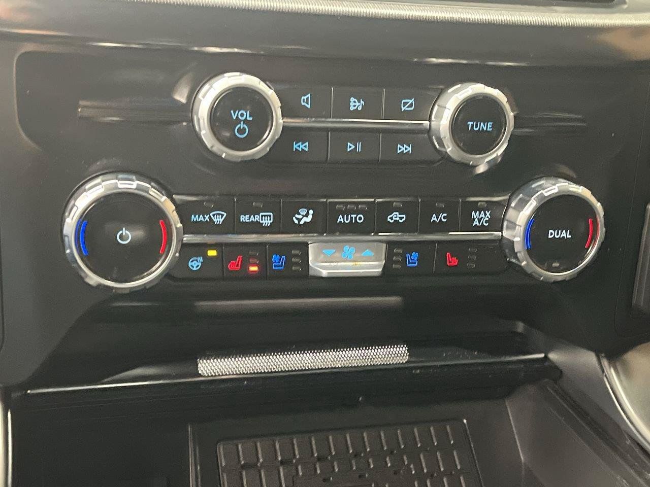 Used 2024 Ford F150 Lariat w/ Equipment Group 502A High AWD/4WD image 25