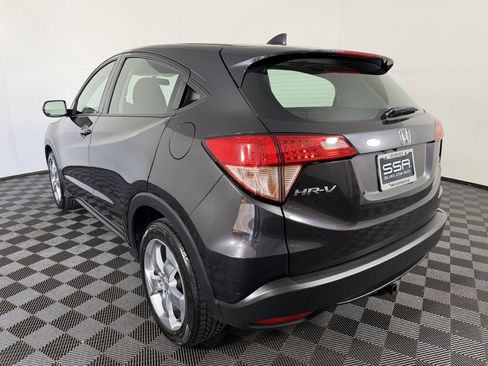 Used 2018 Honda HR-V LX image 7