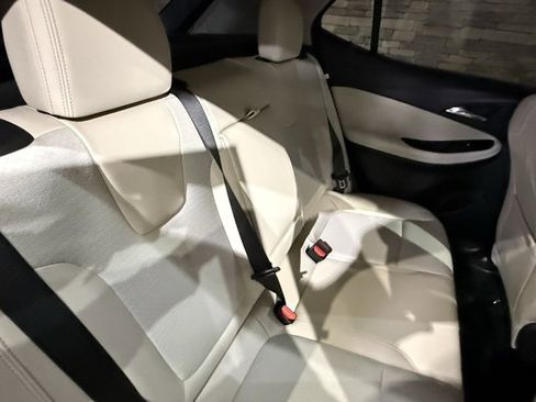 Used 2021 Buick Encore GX Select image 4