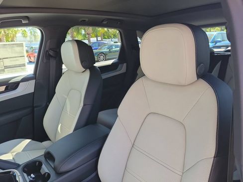 New 2026 Porsche Cayenne AWD/4WD image 5
