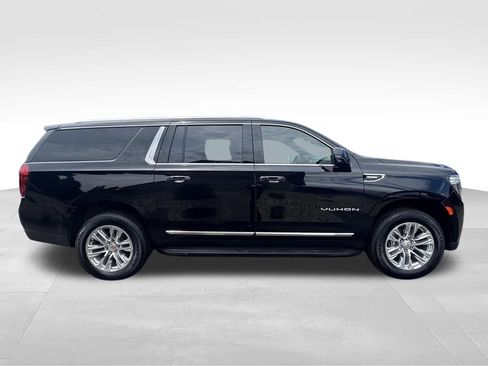 Used 2024 GMC Yukon XL SLT w/ SLT Luxury Package AWD/4WD image 7