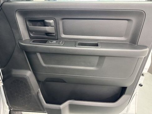 Used 2024 RAM 3500 Tradesman w/ Chrome Appearance Group image 28