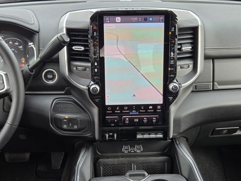 New 2025 RAM 2500 Laramie image 22