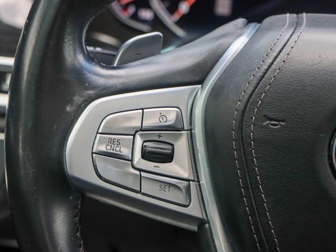 Used 2019 BMW 750i w/ Executive Package RWD image 30