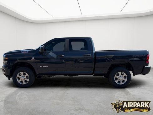 New 2026 RAM 3500 Big Horn AWD/4WD image 7