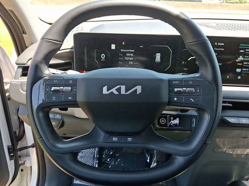 Certified 2024 Kia EV9 Wind AWD/4WD image 20