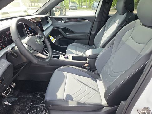 New 2026 Volkswagen Tiguan SE R-Line AWD/4WD image 19