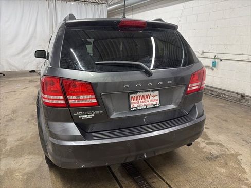 Used 2020 Dodge Journey SE w/ SE Popular Equipment Group image 6