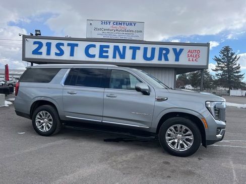 Used 2025 GMC Yukon XL Denali image 1