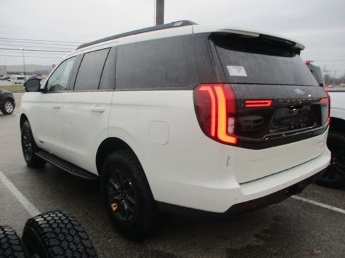 New 2026 Ford Expedition Tremor image 19