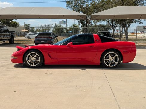 Used 1999 Chevrolet Corvette Coupe w/ Memory Pkg image 6