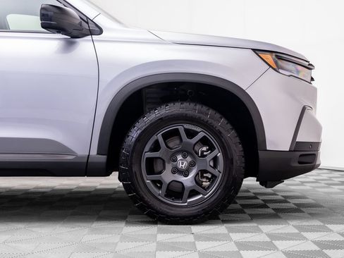 Certified 2025 Honda Pilot TrailSport image 31