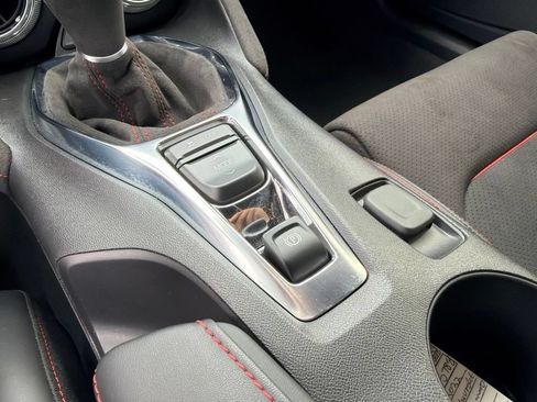 Used 2022 Chevrolet Camaro ZL1 RWD image 33
