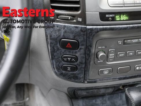 Used 2005 Toyota Land Cruiser AWD/4WD image 20