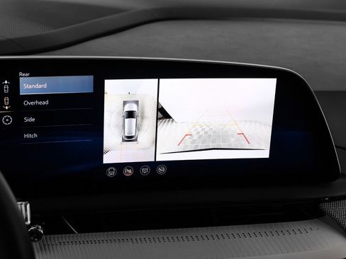 Used 2025 Cadillac Optiq Sport 1 w/ LPO, Floor Liner Package AWD/4WD image 19
