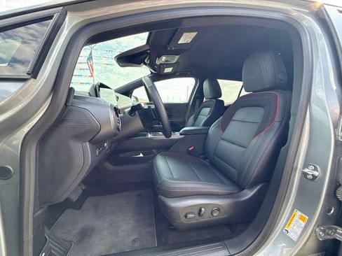 Used 2026 Chevrolet Equinox EV RS FWD image 12