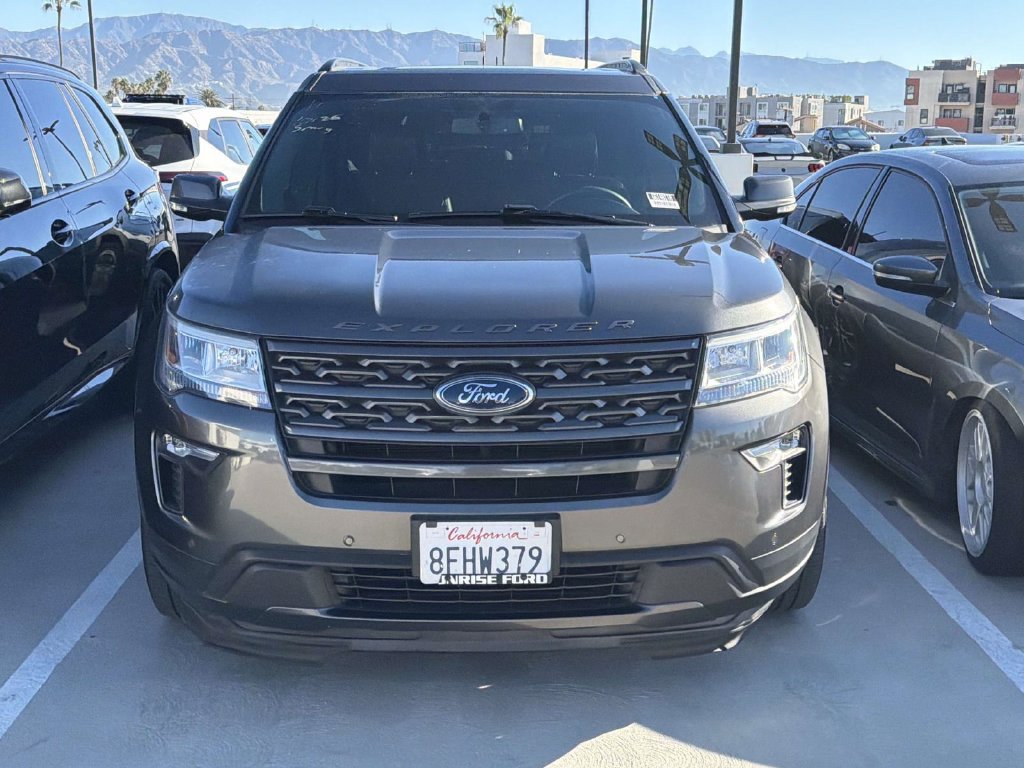Used 2018 Ford Explorer XLT w/ Equipment Group 202A FWD image 14