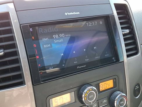 Used 2016 Nissan Frontier SL w/ Moonroof Package image 14