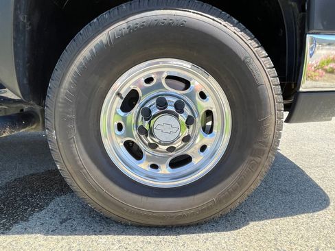 Used 2006 Chevrolet Silverado 2500 LT w/ Onstar Plus Package AWD/4WD image 38