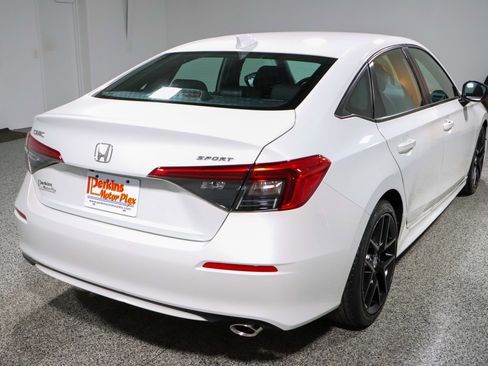 Used 2023 Honda Civic Sport image 7