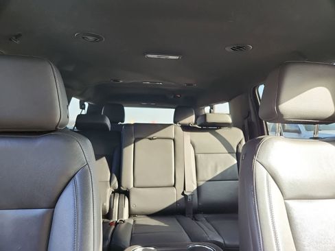 Used 2022 Chevrolet Suburban Z71 image 19