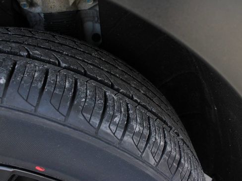 Used 2022 Kia Sorento S w/ Panoramic Sunroof Package image 14