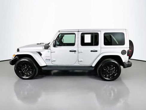 Used 2023 Jeep Wrangler Unlimited Sahara w/ Cold Weather Group AWD/4WD image 5