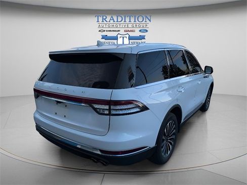 Used 2023 Lincoln Aviator Standard w/ Premium Package image 5