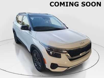 Used 2023 Kia Seltos S w/ Navigation Package