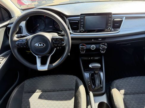 Used 2020 Kia Rio S image 5