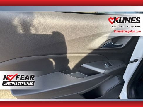 Used 2024 Chevrolet Trax RS w/ Sunroof Package image 36