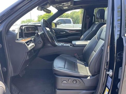Used 2023 Cadillac Escalade Premium Luxury image 11