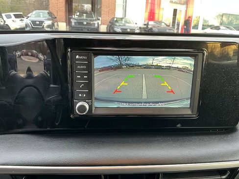 Certified 2025 Nissan Kicks S image 18