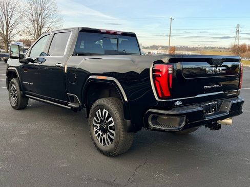 Used 2025 GMC Sierra 3500 Denali Ultimate image 15