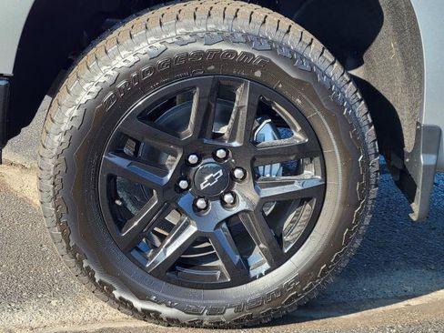 New 2026 Chevrolet Silverado 1500 LT Trail Boss w/ LPO, Dark Essentials Package AWD/4WD image 5
