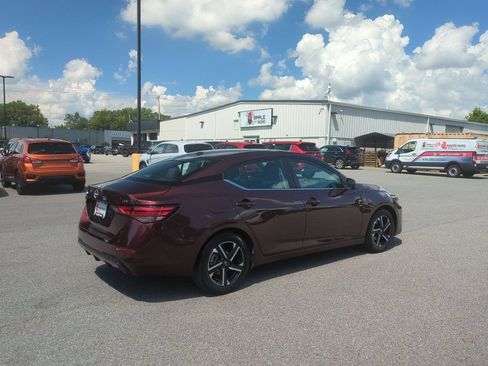 Used 2024 Nissan Sentra SV FWD image 5