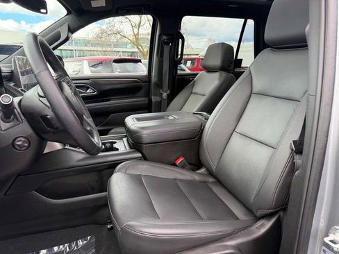 Used 2024 Chevrolet Tahoe Z71 w/ Luxury Package image 14