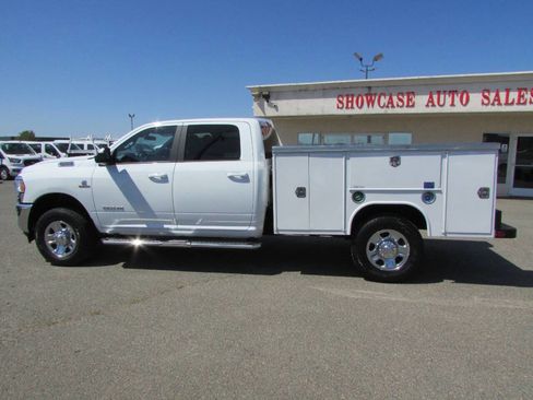 Used 2022 RAM 3500 Big Horn image 13
