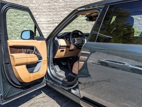 Used 2023 Land Rover Range Rover Long Wheelbase SE AWD/4WD image 25