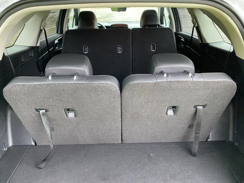 Used 2025 Kia Sorento S FWD image 10