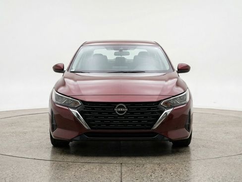 Used 2025 Nissan Sentra SV image 2