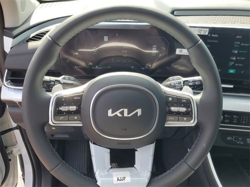 New 2026 Kia Carnival SX Prestige image 18