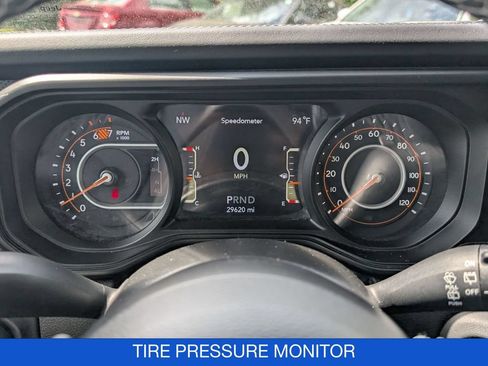 Used 2025 Jeep Wrangler Unlimited Rubicon AWD/4WD image 21