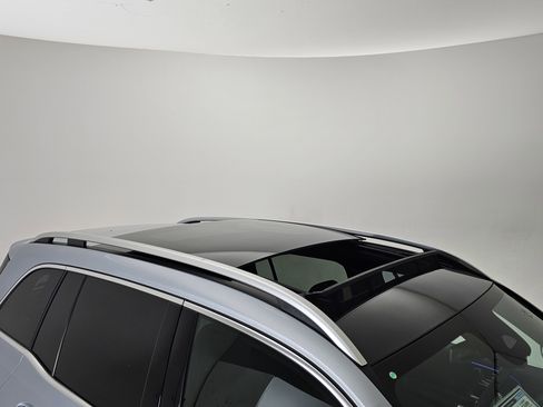 New 2026 Mercedes-Benz GLB 250 4MATIC image 37