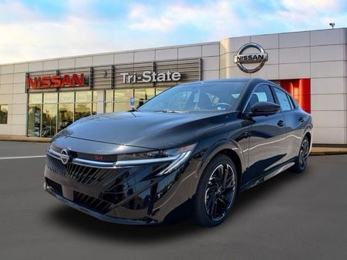 New 2026 Nissan Sentra SR w/ SR Premium Package image 2