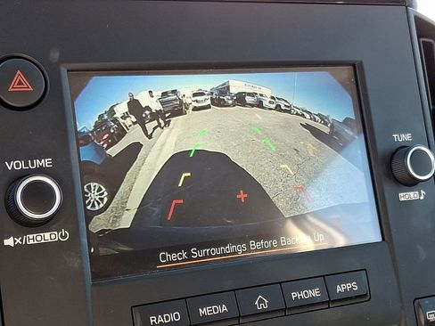 Used 2024 Subaru Crosstrek 2.0i image 19