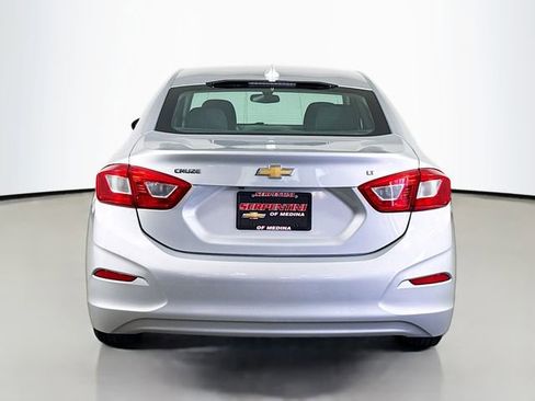 Used 2017 Chevrolet Cruze LT image 7