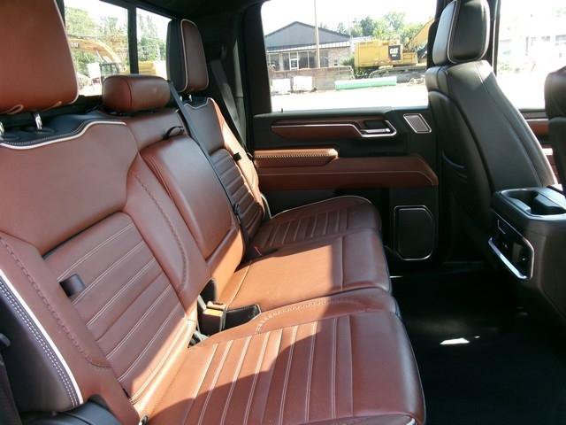 Used 2024 GMC Sierra 2500 Denali Ultimate AWD/4WD image 32