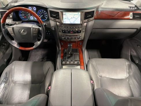 Used 2010 Lexus LX 570 4WD image 28